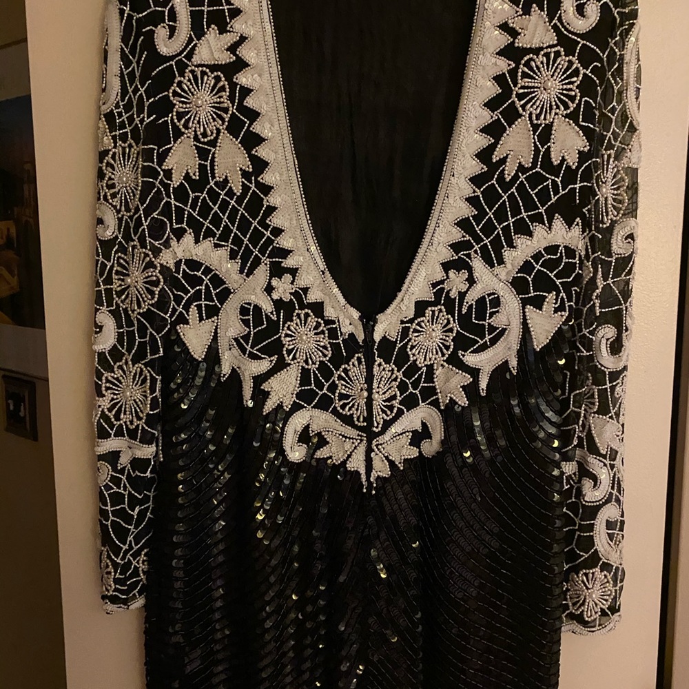 Exquisite Vintage Sequin column gown w/ Sexy V-Back - Picture 3 of 12
